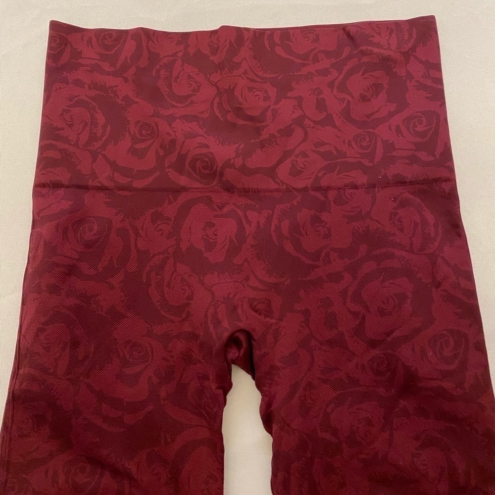 SPANX Look At Me Now Garnet Rose Leggings, Size L - Picture 5 of 6